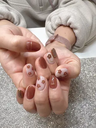 ネイル ガレンドウ 白澤 愛子のネイルデザイン