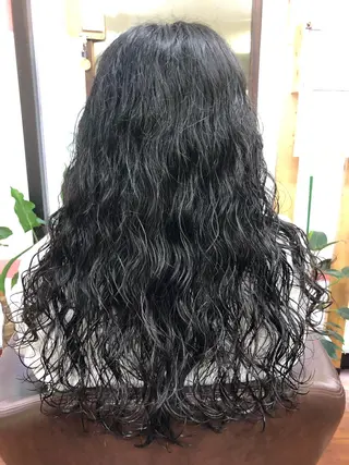 ロング パーマ ATELIER presents一橋学園所属・キセ ワカナのヘアスタイル