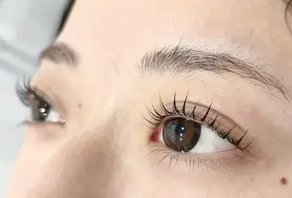 マツエク・マツパ パリジェンヌ/眉毛 ミラ大宮Yunaのマツエク・マツパデザイン