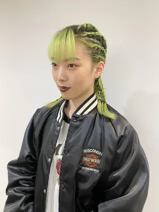 ミディアム サイレント美容師 アイリィのヘアスタイル