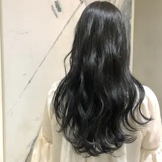 ロング カラー カジュアルを女っぽく 𝗮𝘆𝗮𝗰𝗼のヘアスタイル