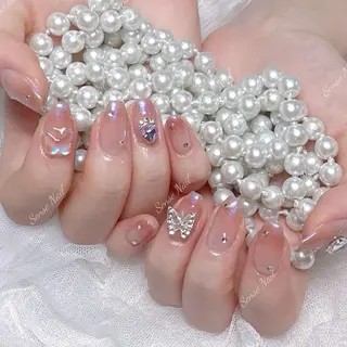 ネイル Queenie 🦋のネイルデザイン