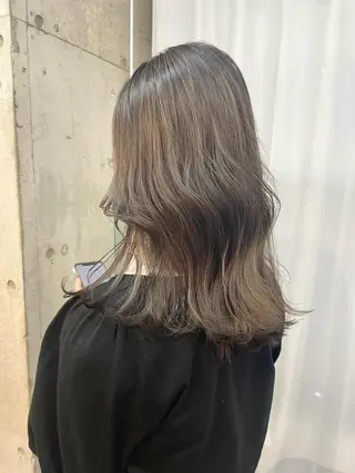 セミロング カラー SHOTO ハイトー ン/ブロンドカラーのヘアスタイル