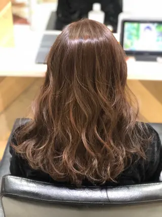 セミロング カラー 飯島 優衣のヘアスタイル