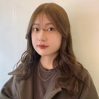 ミディアム カラー MARIKA 透明感 / 透け感ヘア🪄のヘアスタイル