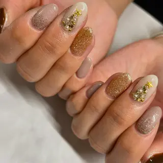 ネイル &robe mii 🌿のネイルデザイン