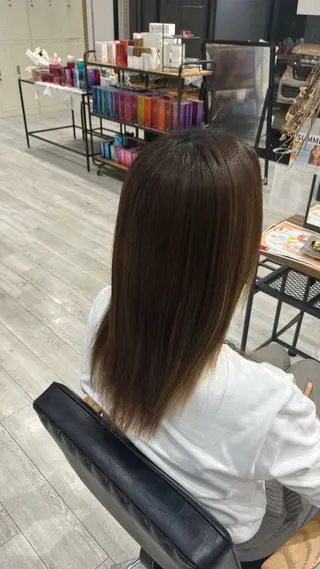 ミディアム 殿北 茉奈のヘアスタイル