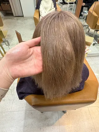 ミディアム KOKORO/ ブリーチ/縮毛矯正のヘアスタイル