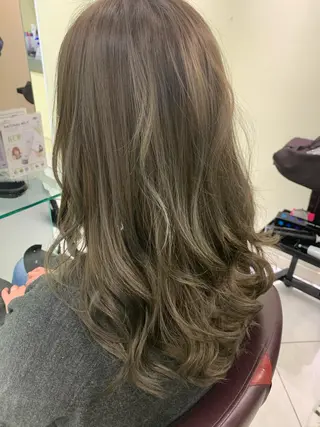 セミロング カラー 春日 力のヘアスタイル