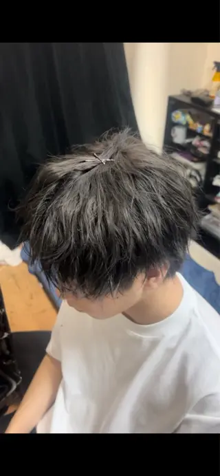 パーマ 春島 翼のヘアスタイル
