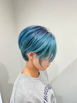 ショート カラー 宮地 崇文のヘアスタイル
