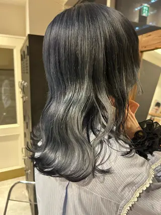 ミディアム カラー 薄暮 マツイ　レンのヘアスタイル