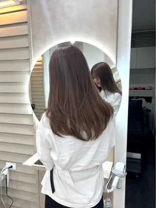 セミロング カラー 廣庭 勇人のヘアスタイル