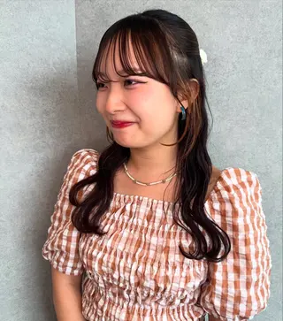 ロング カラー 堀結香/顔まわり レイヤー/蒲生四丁目のヘアスタイル