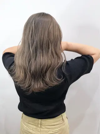 セミロング カラー 🌙HIZUKI🌙 ハイトーン 艶髪のヘアスタイル