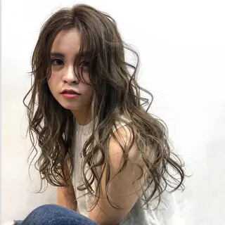 セミロング カラー TOMOKA 艶髪/透明感カラーのヘアスタイル