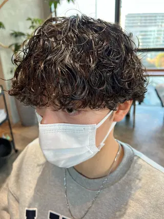 ショート パーマ メンズ 波巻きスパイラルパー マ/シャドウパーマ駿のヘアスタイル