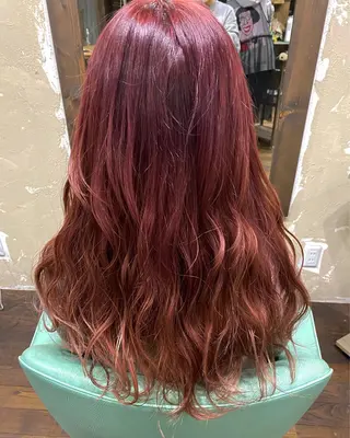 ロング M. YURIのヘアスタイル