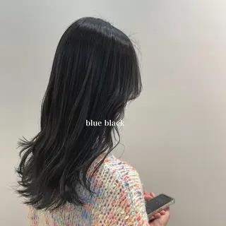 ロング カラー 峯崎 葵のヘアスタイル