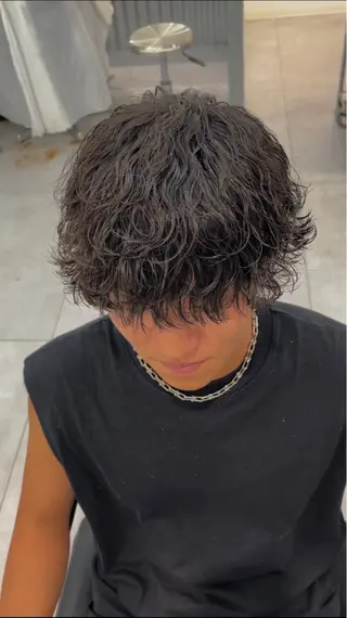 パーマ メンズ 佐々木 輝のヘアスタイル