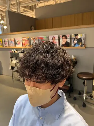 ショート パーマ メンズ 梅田茶屋町メンズ 専門美容師 山元一平のヘアスタイル