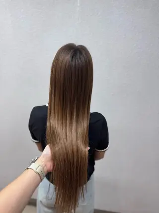 ロング Rei naのヘアスタイル