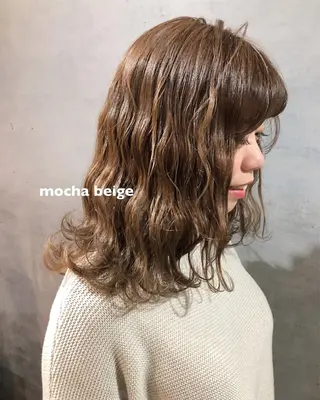 ミディアム カラー ツキノキ ミナのヘアスタイル