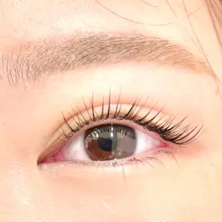 マツエク・マツパ 藤原 みやびのヘアスタイル