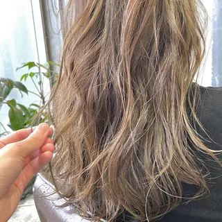 セミロング カラー ヘアアレンジ 【ダメージレス施術】 【透明感】北村 拓也のヘアスタイル