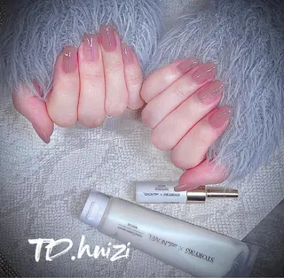 ミディアム めぐみのネイルサロン スタッフ練習のネイルデザイン