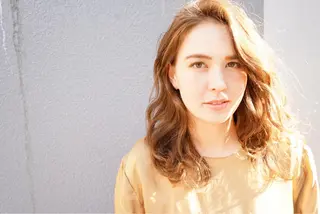 セミロング カラー パーマ 花井 啓好のヘアスタイル