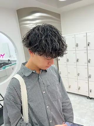 ミディアム パーマ メンズ メンズパーマ特化 TAIGAのヘアスタイル
