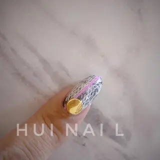 ミディアム めぐみのネイルサロン スタッフ練習のネイルデザイン