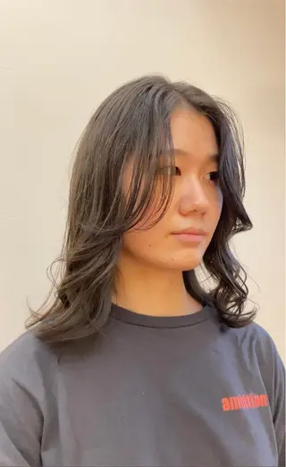 セミロング 韓国系レイヤー特化 hiroのヘアスタイル
