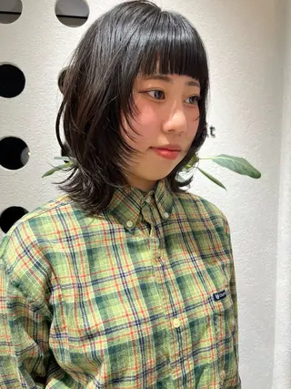 ミディアム 白髪ぼかしマイスター 🫧shuri🫧のヘアスタイル