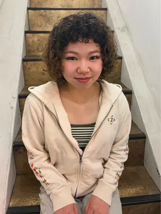 ショート パーマ 松本 雪愛のヘアスタイル