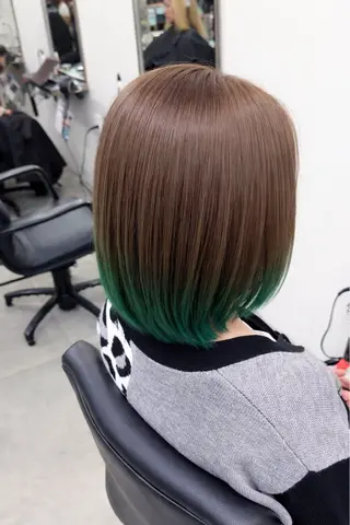 ショート カラー 蔭山 幸奈のヘアスタイル