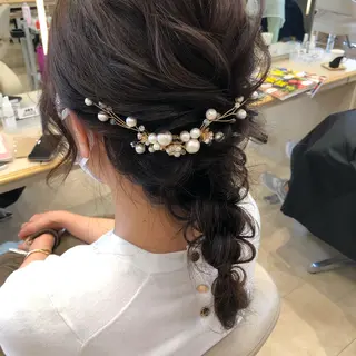 ミディアム ヘアアレンジ 盛れるレイヤーカット 得意🌹井上美沙のヘアスタイル