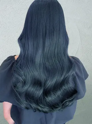 カラー 武井 哉子のヘアスタイル