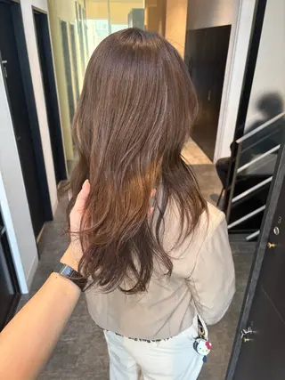 セミロング カラー mao | 柔らか艶カラー🫧のヘアスタイル
