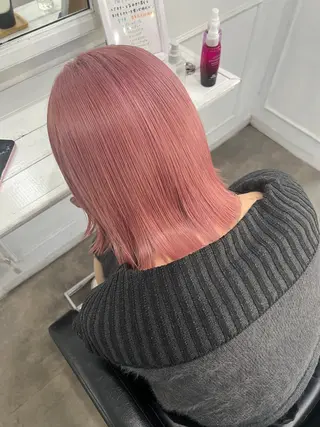 ミディアム 佐藤 莉子のヘアスタイル