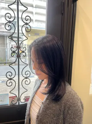 ミディアム みゆ/ カラーリスト🎀のヘアスタイル