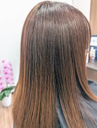 ロング トータル   ビューティー アイズのヘアスタイル