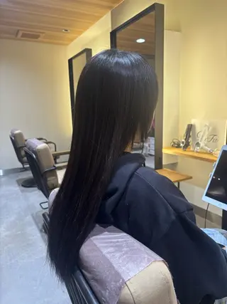 ロング カラー 鈴木 沙都のヘアスタイル