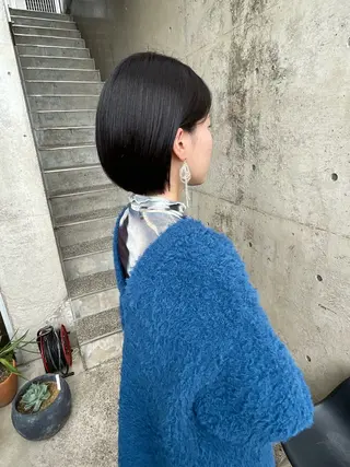 ショート カラー 日高 香織のヘアスタイル