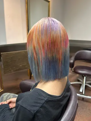 ショート カラー 安田 芽生のヘアスタイル