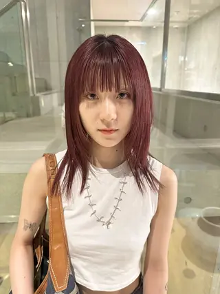 ミディアム カラー kai .のヘアスタイル