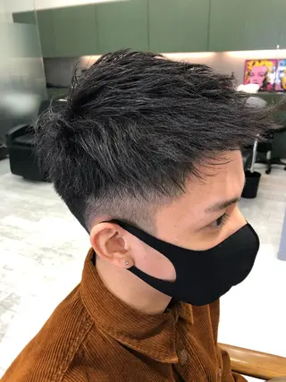 メンズ 御前  朋也 レイヤー透明感カラーのヘアスタイル