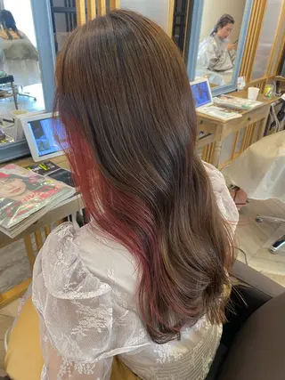 セミロング カラー AYANO ／レイヤー／オリーブのヘアスタイル
