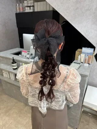 ヘアアレンジ Rio/ヘアセット/ ハイトーンカラーのヘアスタイル